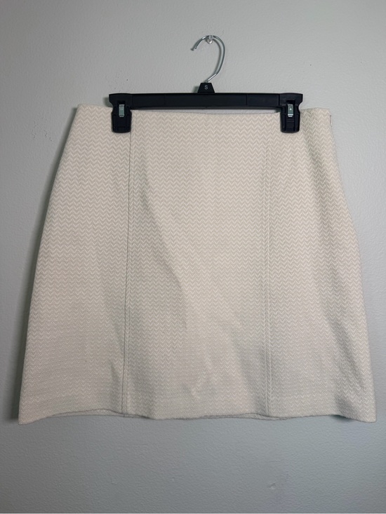 MM Lafleur Dresses & Skirts - MM.LaFleur Cream Textured Chevron A-Line Skirt Size 12 Office Business Casual